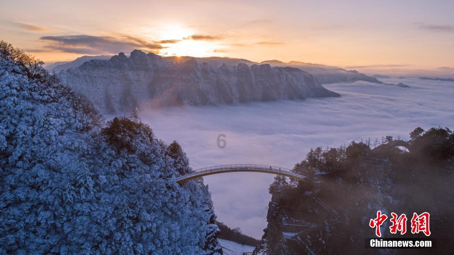 朋友30岁江苏农村人父母去世他没老婆属于老年人吗?-互联网连接,搭建桥梁
